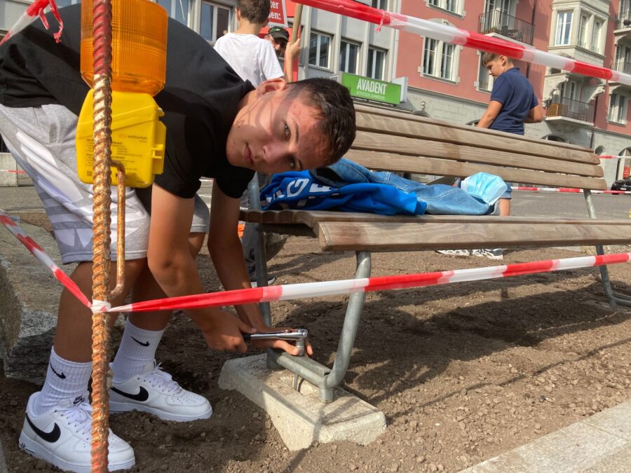 20200916 Schueler Sitzbank