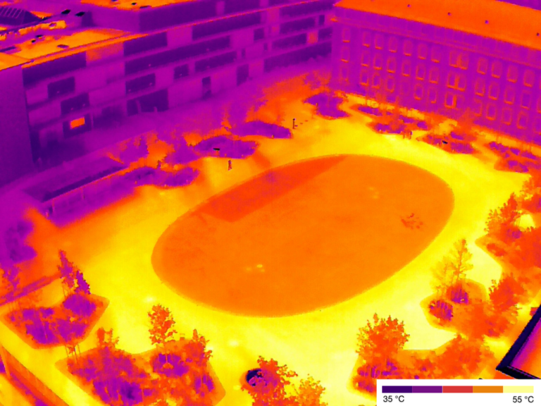 Infrarotaufnahme des Brown-Boveri-Platzes mit Darstellung der Oberflächentemperaturen. Warme Bereiche erscheinen gelb, kühlere Flächen Violet